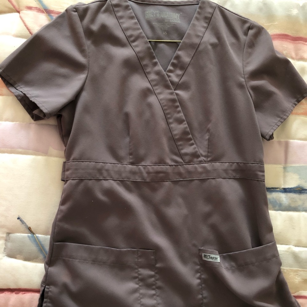 Grey’s Anatomy Gray Scrubs